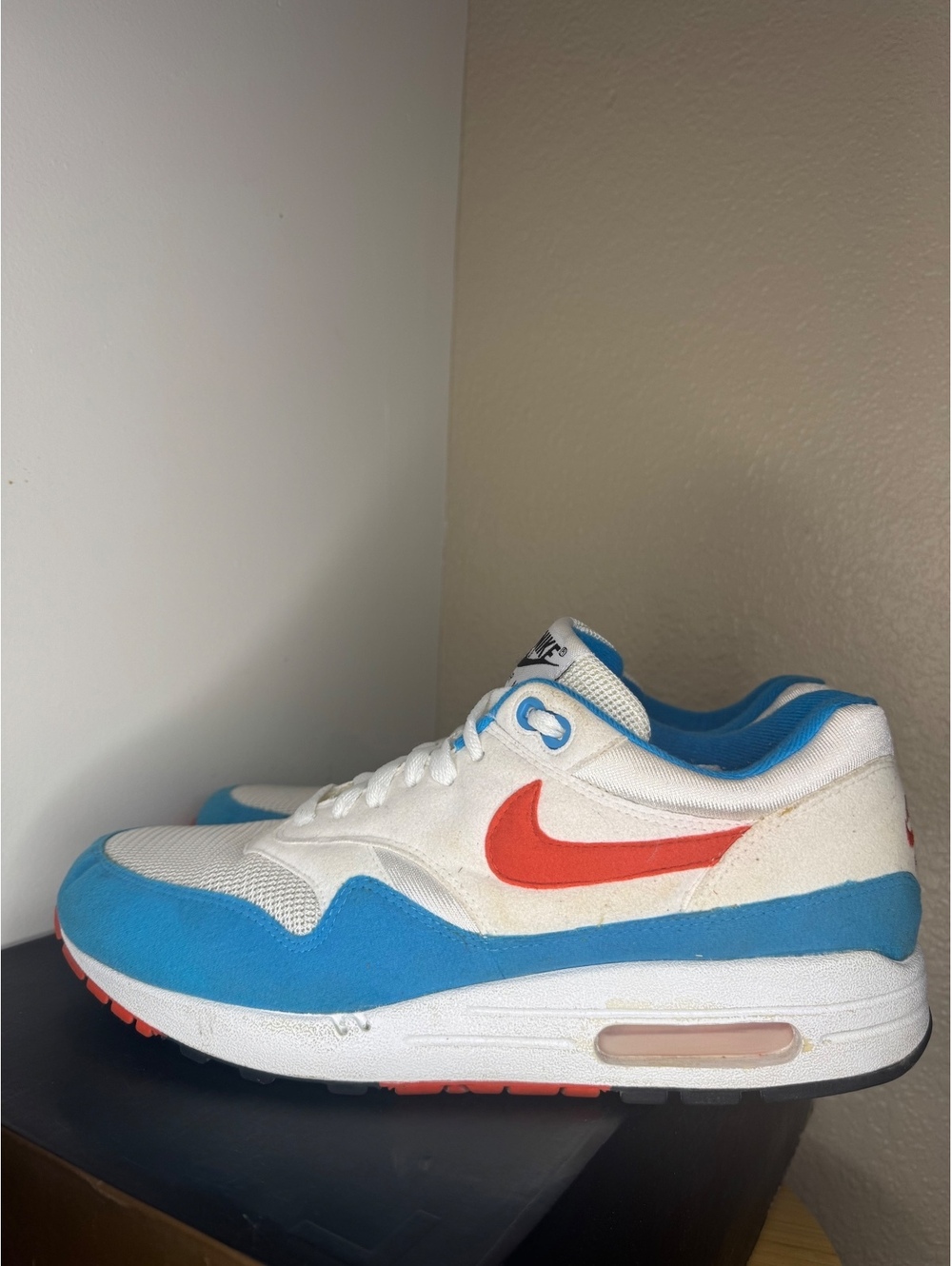 Nike Air Max 1 White Blue Orange Men’s Size 8.5 Sneakers Used w/ Box & Suede Bag - Picture 2 of 7